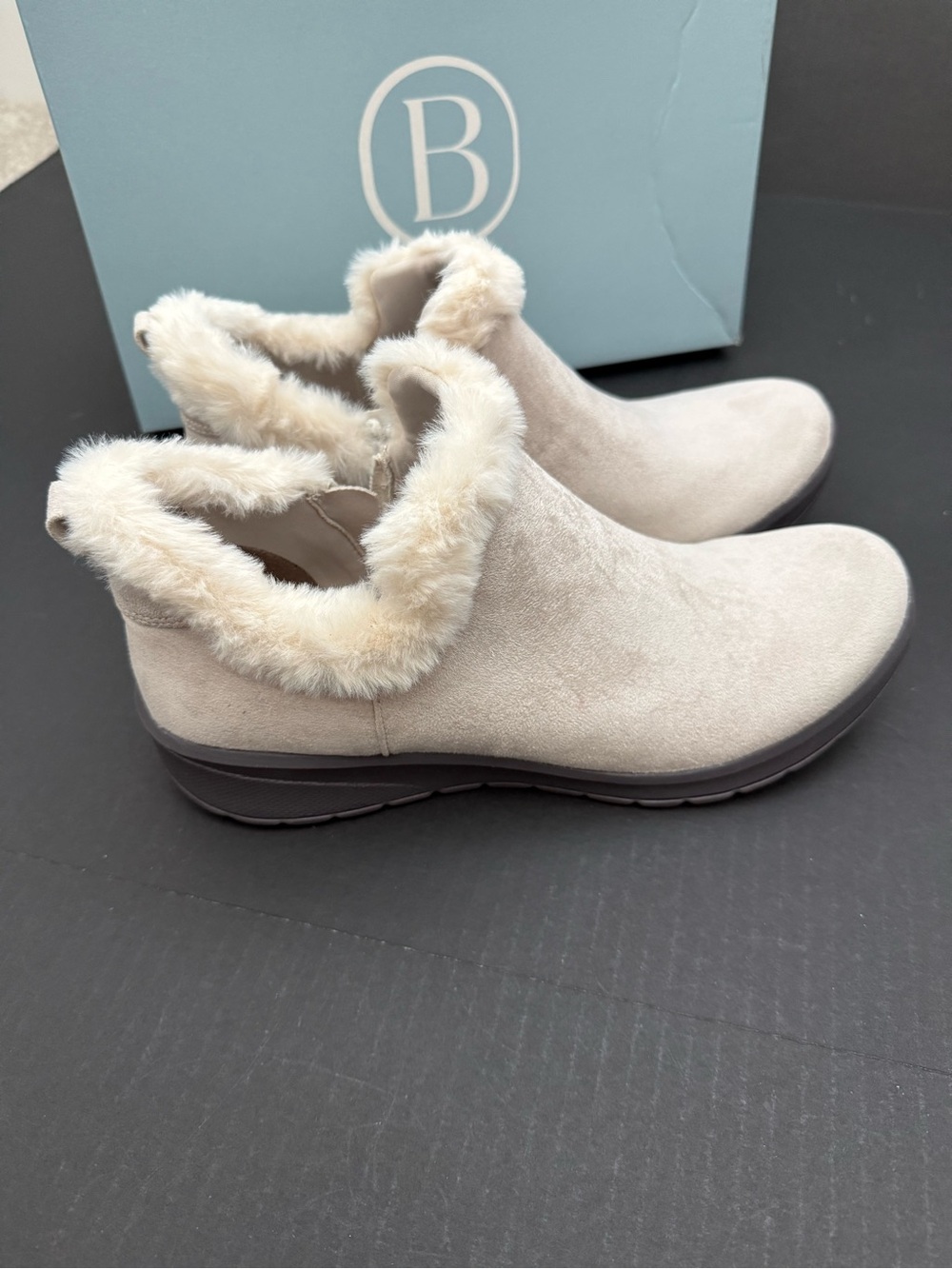 Life Stride BZEES Women's Light Taupe Faux-Fur Ankle Booties Size 10